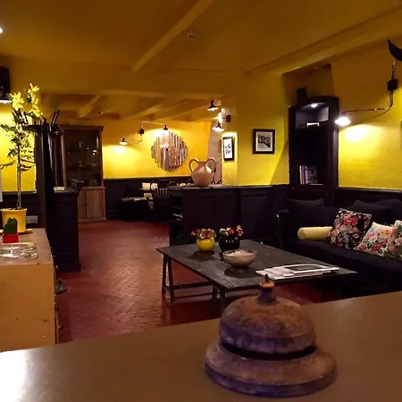 Le Jardin D'emile Hotel