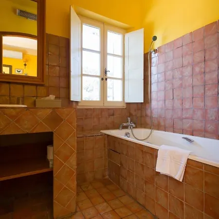 Hotel Le Jardin D'emile 3*