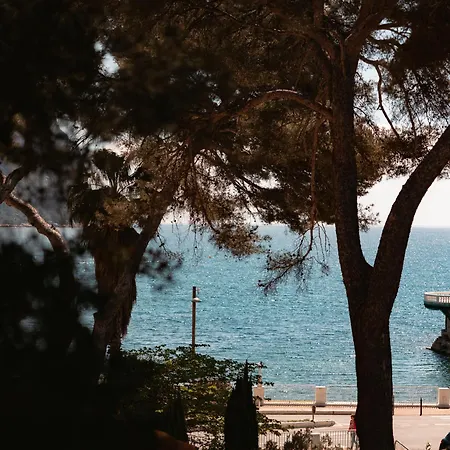 Le Jardin D'emile 3* Κασί