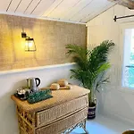 Le Jardin D'emile Hotel
