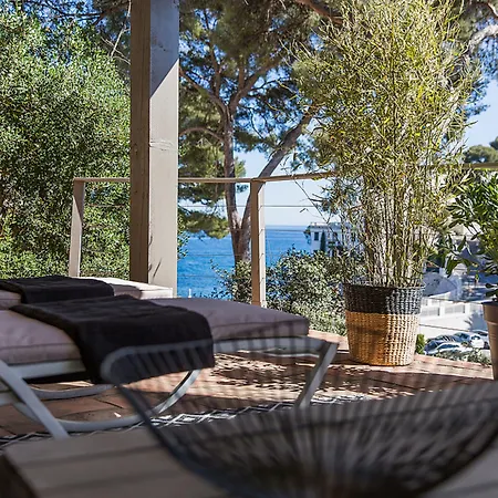 Le Jardin D'emile 3*