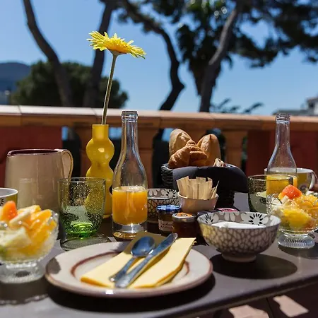 Le Jardin D'emile 3*