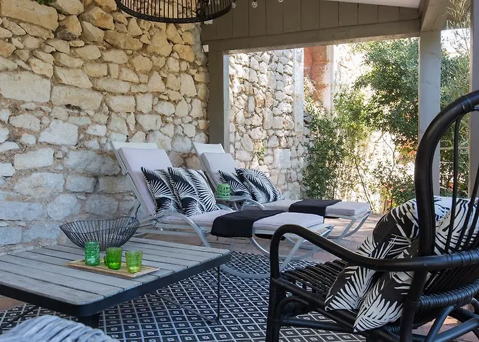 Le Jardin D'emile 카시스